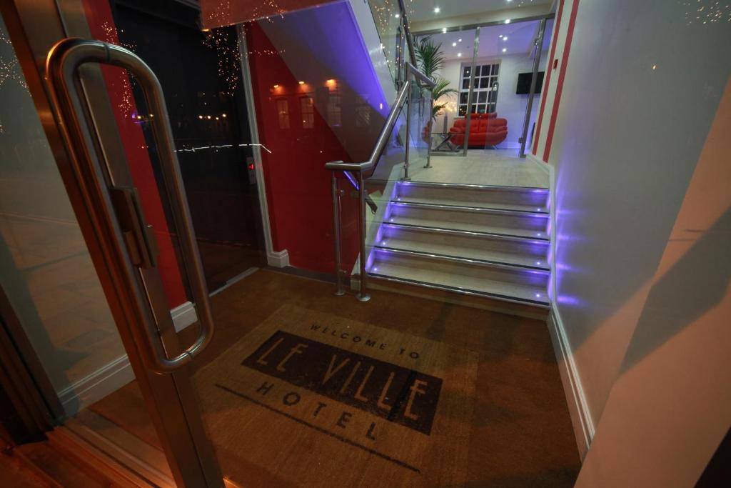 Ville Hotel Manchester Bagian luar foto